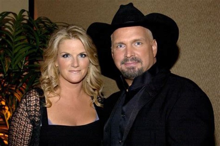 
How Much Money Does Garth Brooks Make? Latest Income Salary
