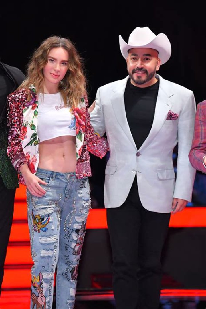 Lupillo Rivera aclara rumor del tr&iacute;o con su ex Mayeli Alonso