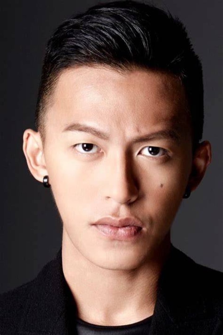 Who is Tosh Zhang Age, Family, Biography & More
